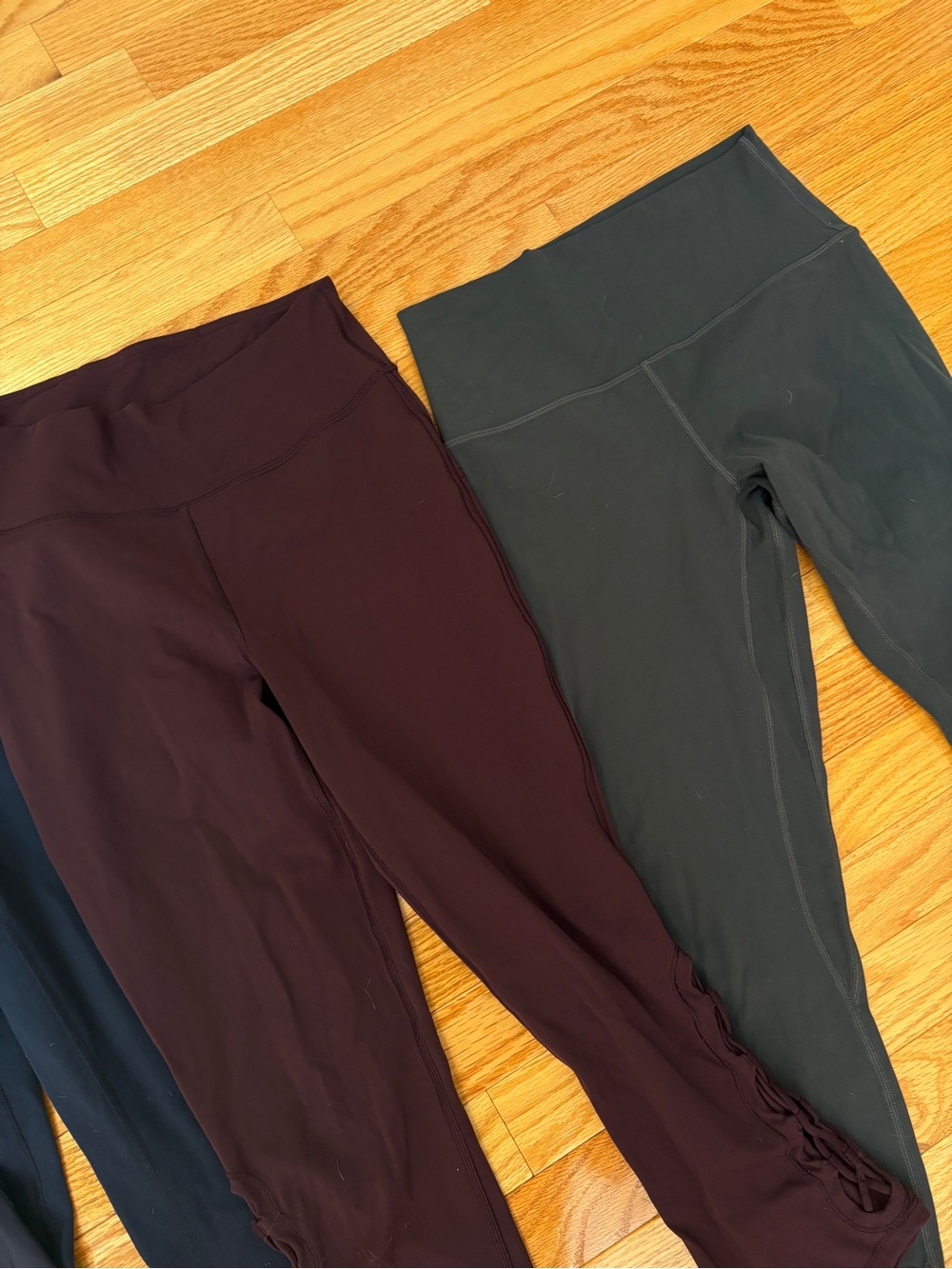 Lululemon Active Leggings - Navy, Burgundy, Forest Green - Picture 4 of 6